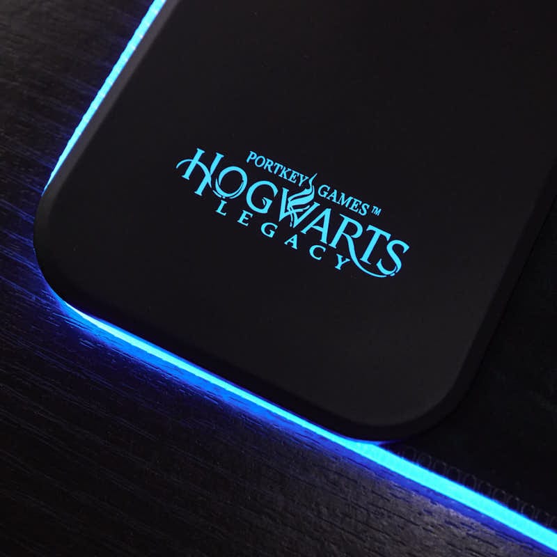 Hogwarts Legacy - Oversize Gaming Mat & Mobile Charger