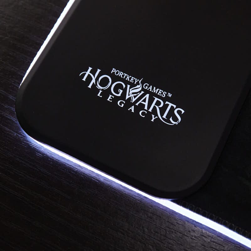 Hogwarts Legacy - Oversize Gaming Mat & Mobile Charger