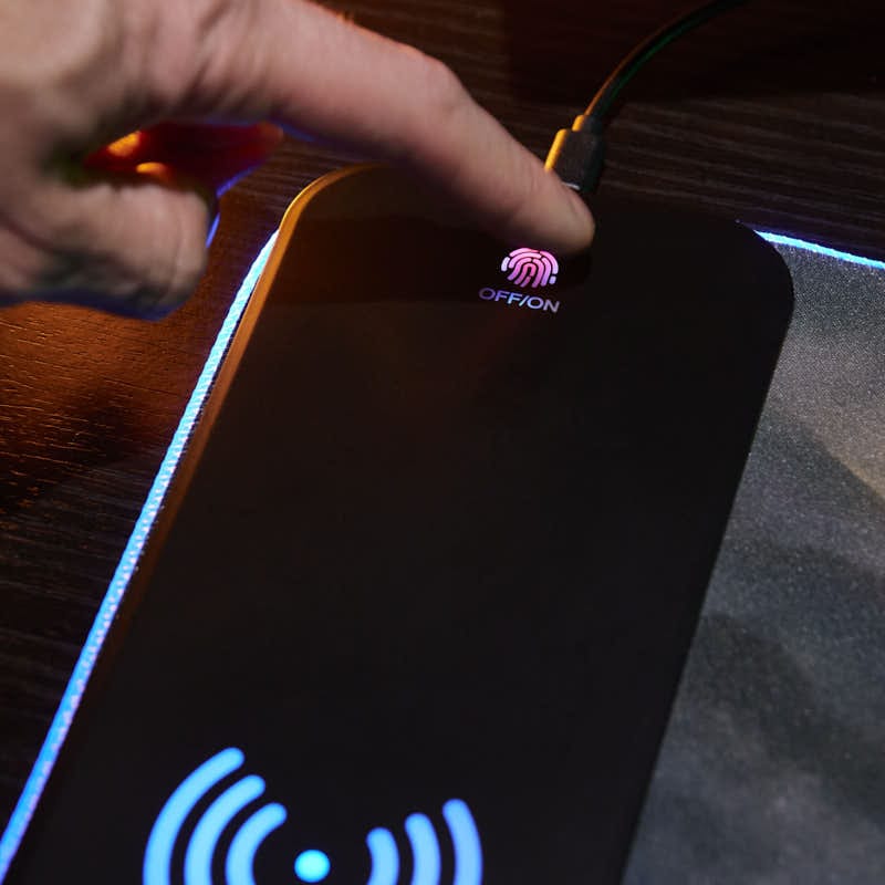 Hogwarts Legacy - Oversize Gaming Mat & Mobile Charger