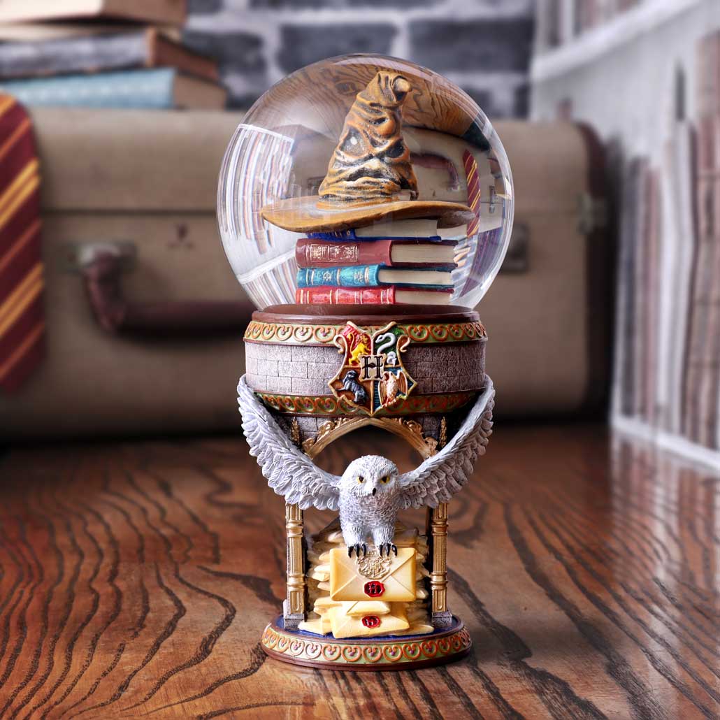 Harry Potter - First Day at Hogwarts Snow Globe