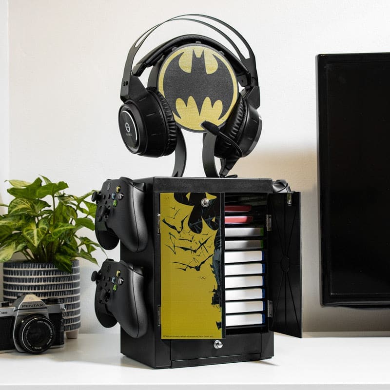 SHOP SOILED Official Batman Gaming Locker