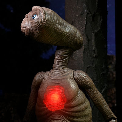 40th Anniversary Deluxe E.T. with LED Chest Ultimate 7 Inch Scale Action Figure