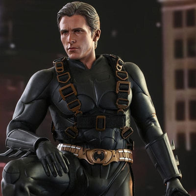 Official Hot Toys DC Comics Batman Begins Batman 1:6 Scale Figure