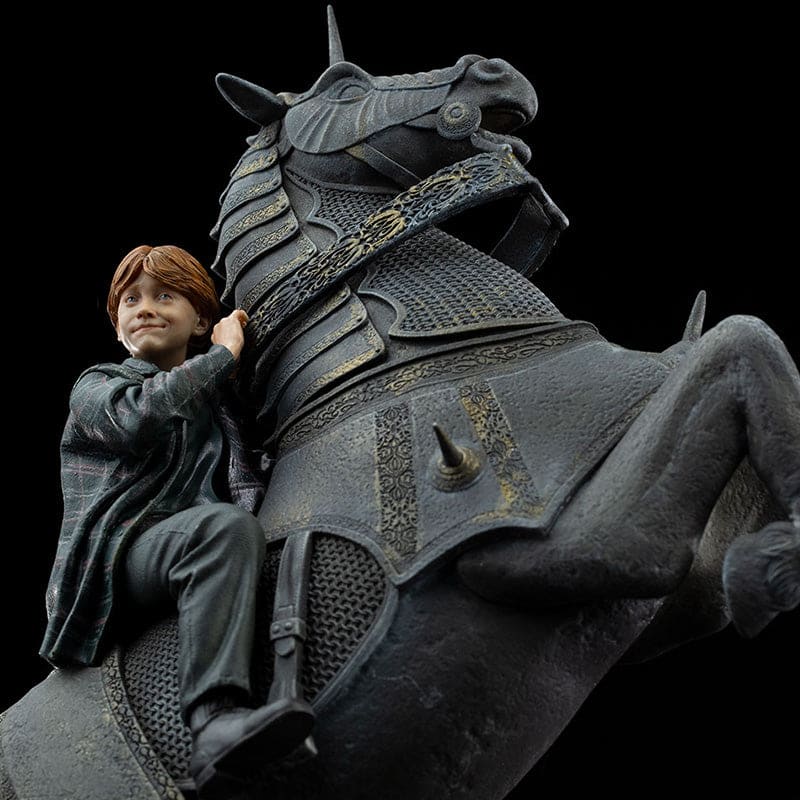 Official Iron Studios Harry Potter Deluxe 1:10 Scale Ron Weasley at the Wizard Chess Statue