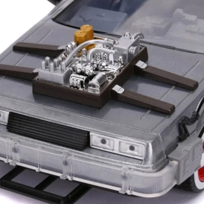 Official Back To The Future III 1:24 Scale Delorean Time Machine