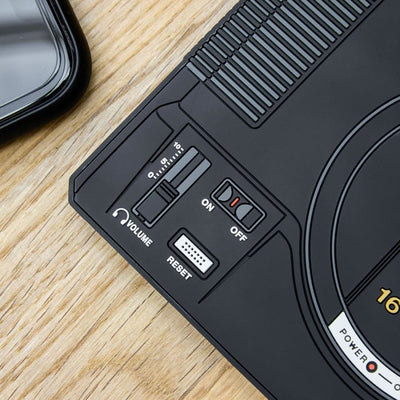 SHOP SOILED Official SEGA Mega Drive Wireless Charging Mat