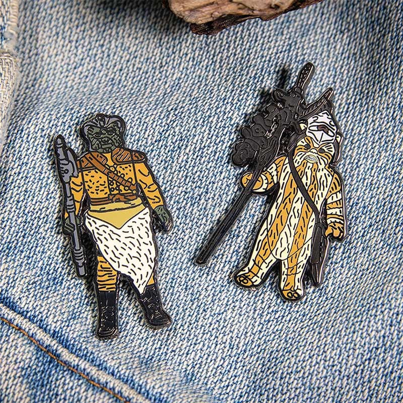 One Size Pin Kings Star Wars Enamel Pin Badge Set 1.29 – Logray (Ewok Medicine Man) and Klaatu